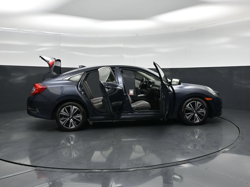 Used 2018 Honda Civic EX-T image 4