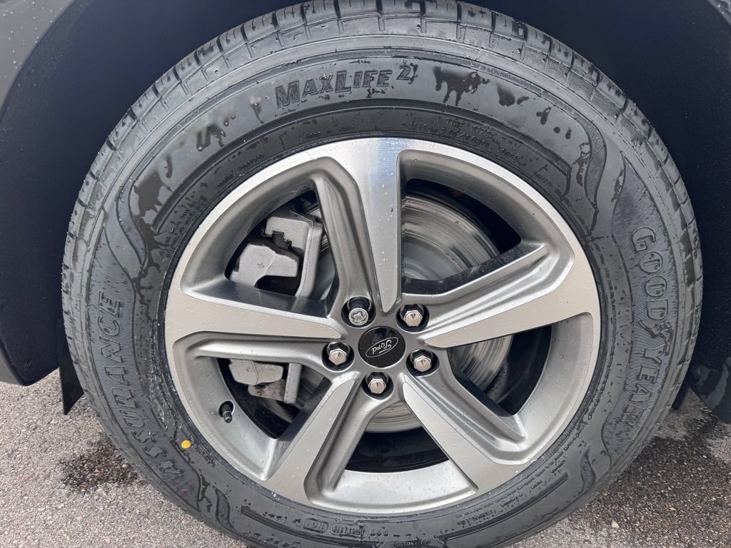 Certified 2024 Ford Edge SEL w/ Convenience Package AWD/4WD image 9
