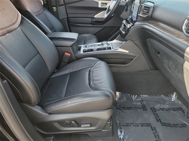 Certified 2023 Ford Explorer Platinum w/ Technology Package image 22