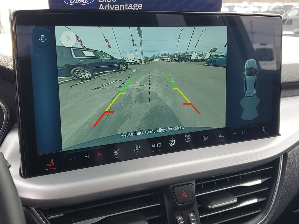Certified 2025 Ford Escape Platinum AWD/4WD image 21