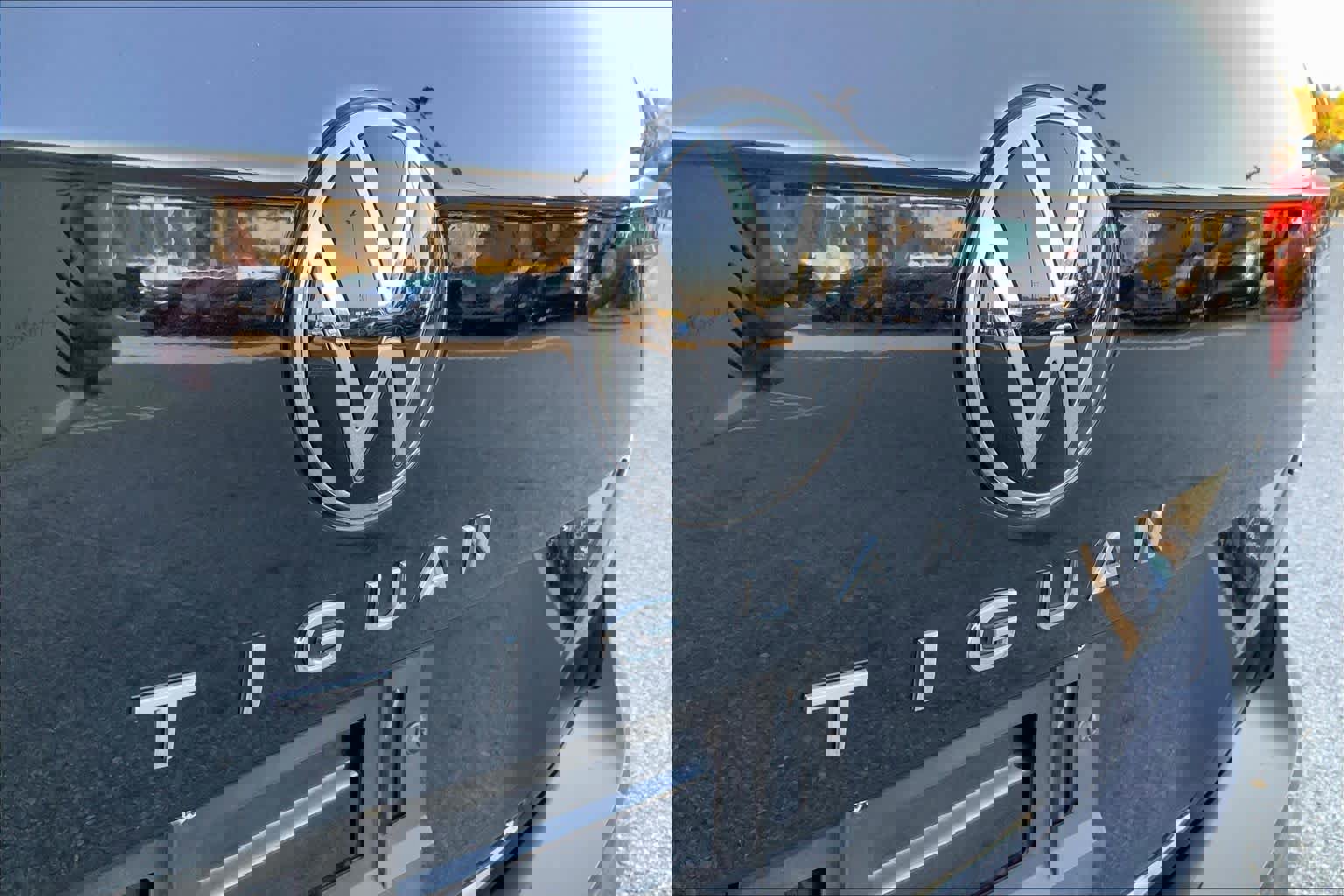 Used 2024 Volkswagen Tiguan SE image 28