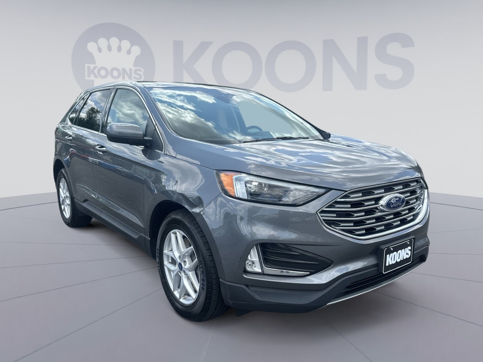 Certified 2022 Ford Edge SEL w/ Convenience Package AWD/4WD image 2