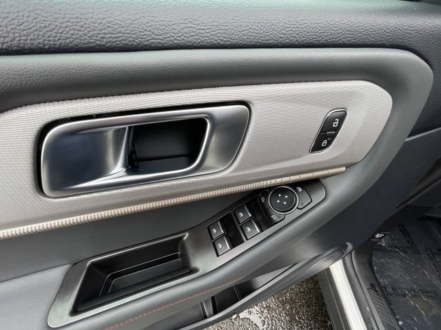 Certified 2025 Ford Explorer Active AWD/4WD image 11