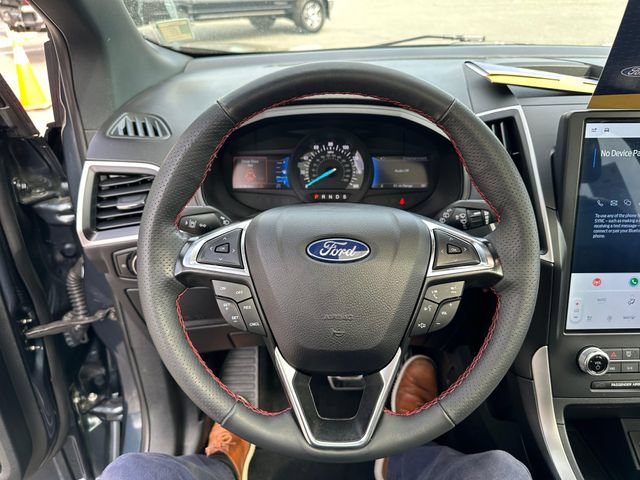 Certified 2024 Ford Edge ST-Line AWD/4WD image 12
