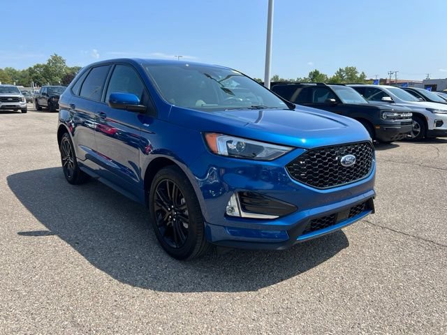 Certified 2024 Ford Edge ST-Line AWD/4WD image 3