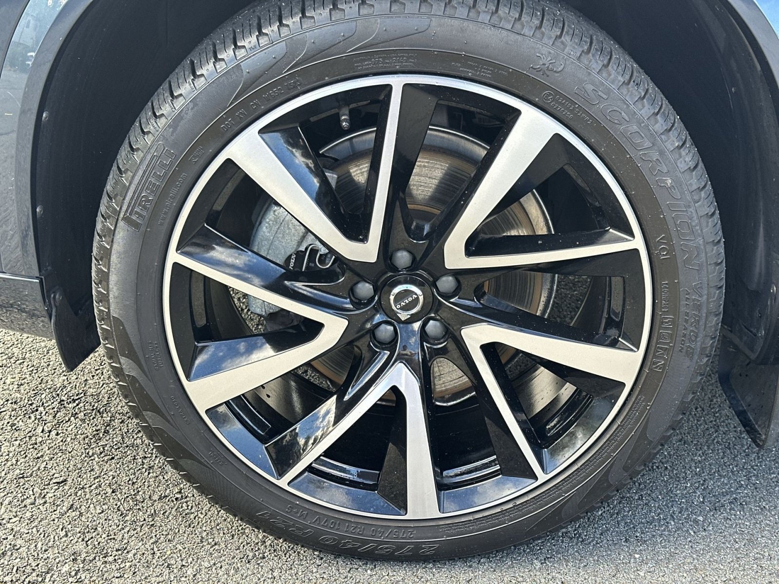 Used 2023 Volvo XC90 B6 Plus w/ Protection Package AWD/4WD image 13