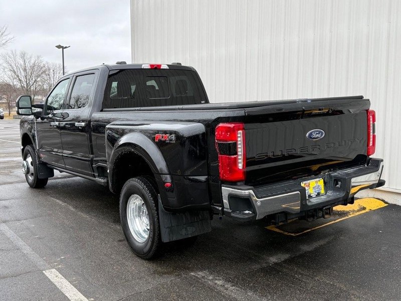 Certified 2024 Ford F350 Lariat w/ Lariat Ultimate Package image 3