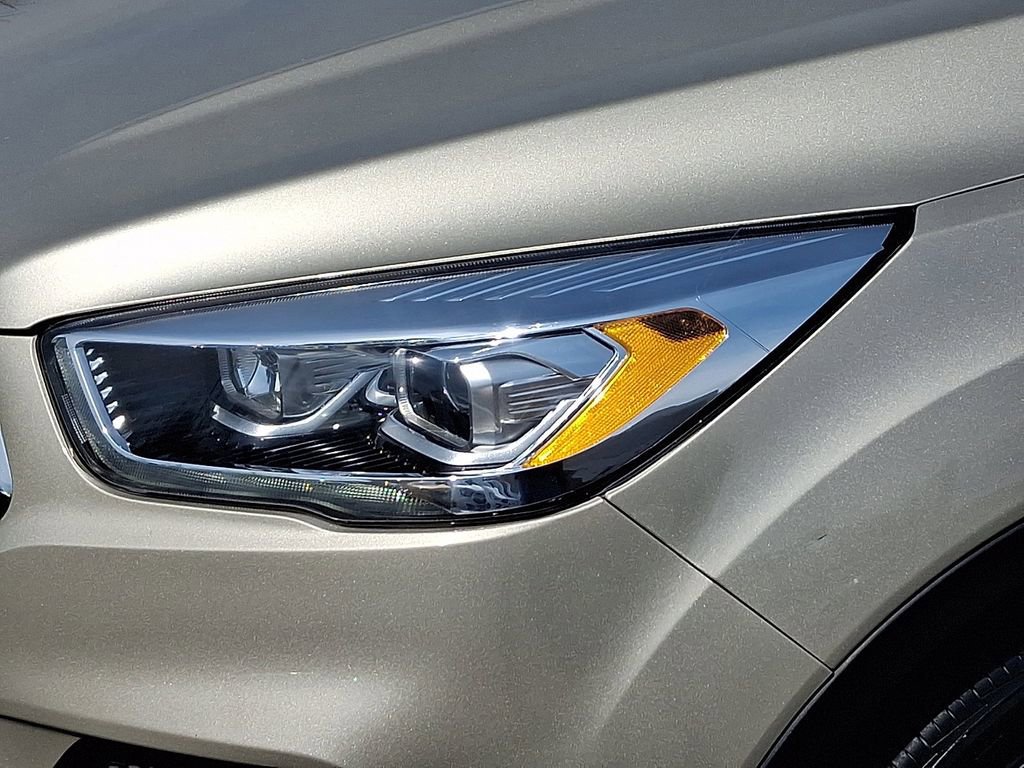 Certified 2018 Ford Escape Titanium w/ Ford Safe & Smart Package image 9