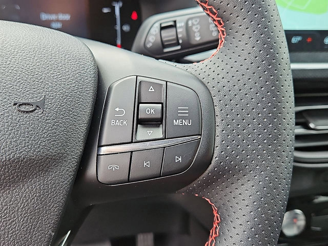 Certified 2025 Ford Escape ST-Line w/ Tech Pack #1 AWD/4WD image 23