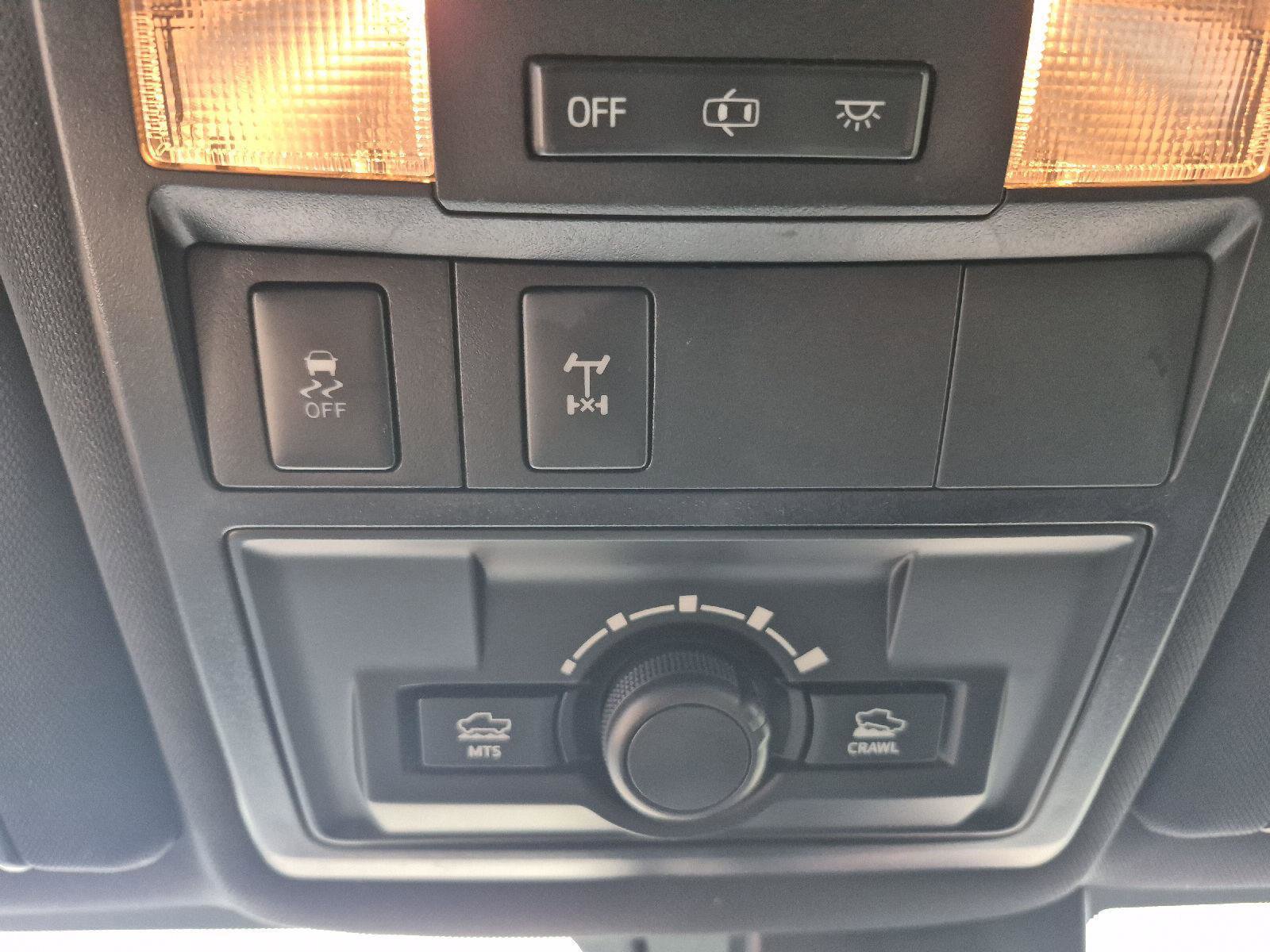 Used 2019 Toyota Tacoma TRD Off-Road AWD/4WD image 6