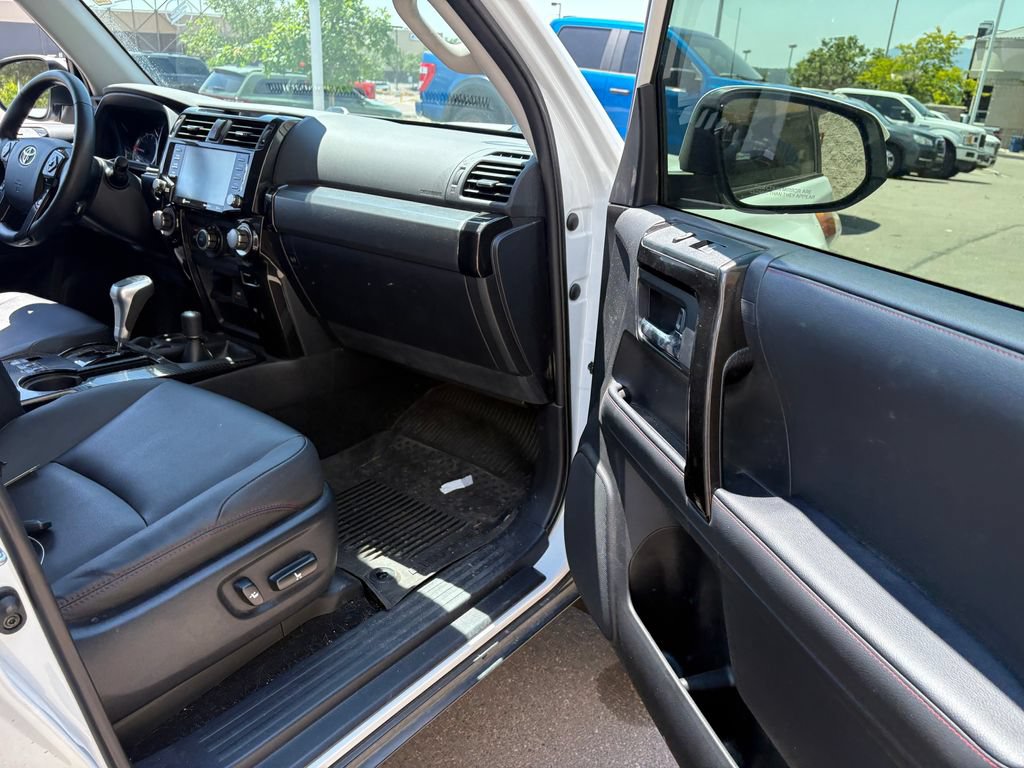 Used 2024 Toyota 4Runner TRD Off-Road Premium w/ Moonroof Package AWD/4WD image 28