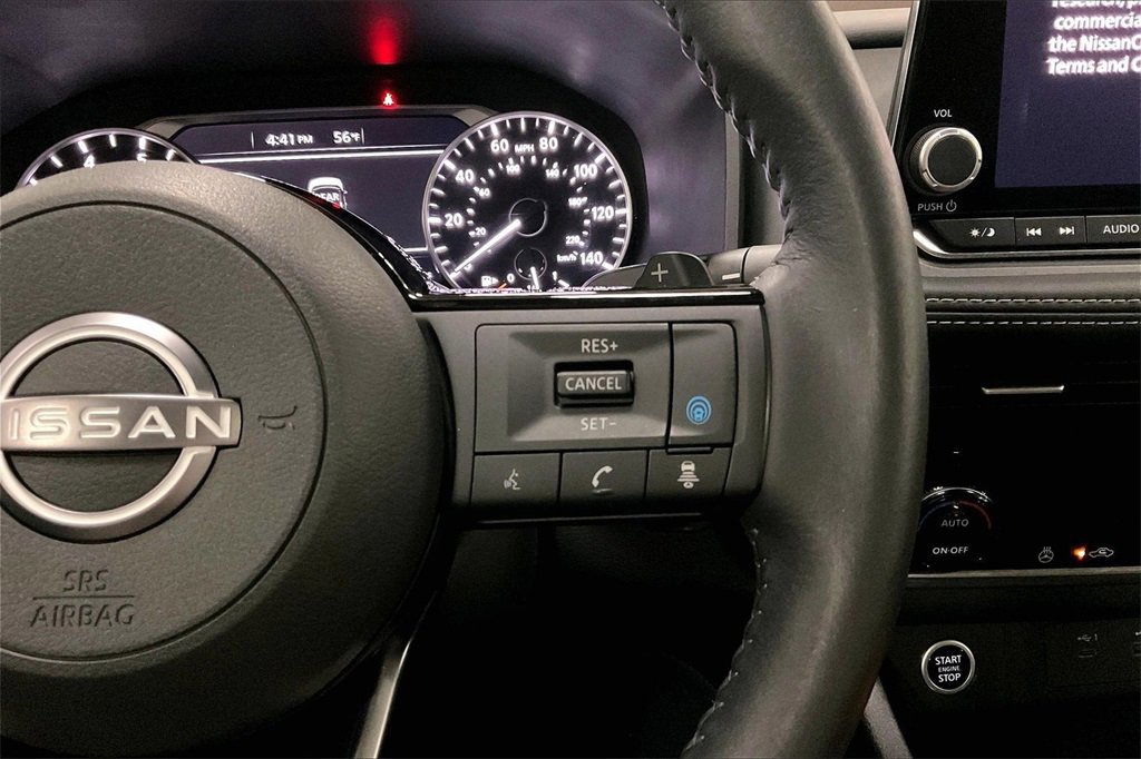 Used 2023 Nissan Rogue SV w/ SV Premium Package image 18