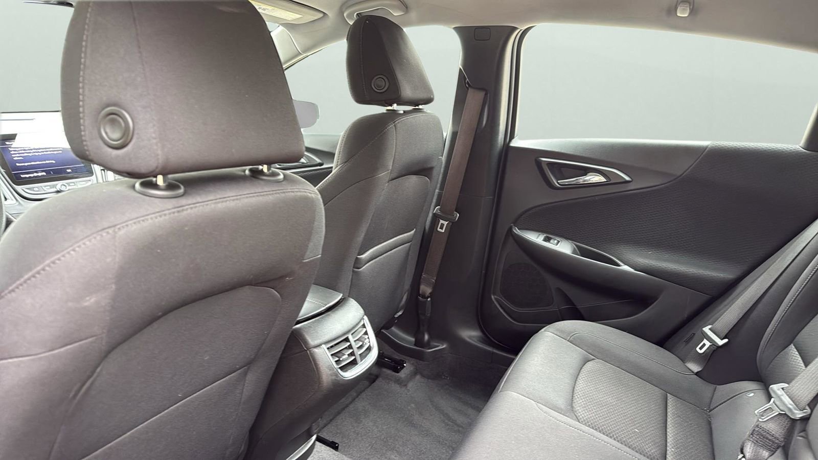 Used 2023 Chevrolet Malibu LT image 29