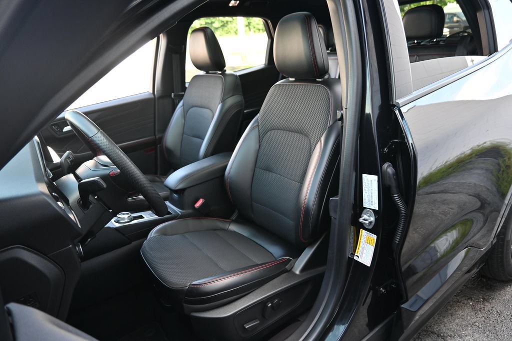 Certified 2023 Ford Escape ST-Line w/ Tech Pack #1 FWD image 22