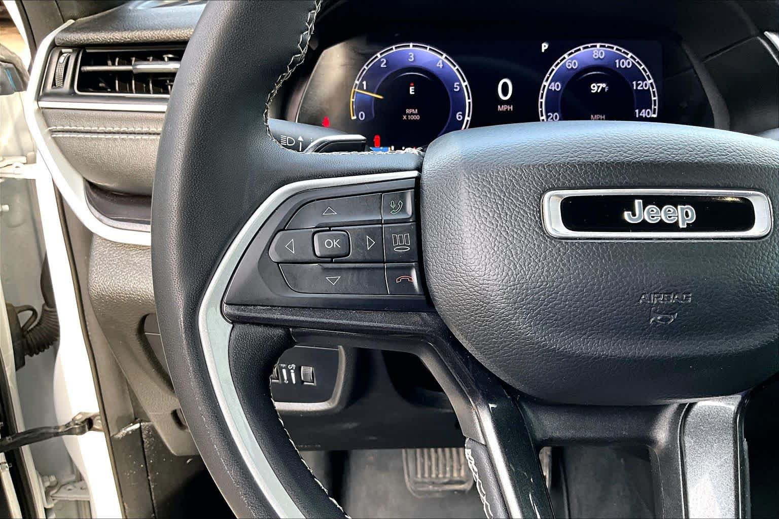 Used 2023 Jeep Grand Cherokee L Laredo AWD/4WD image 24