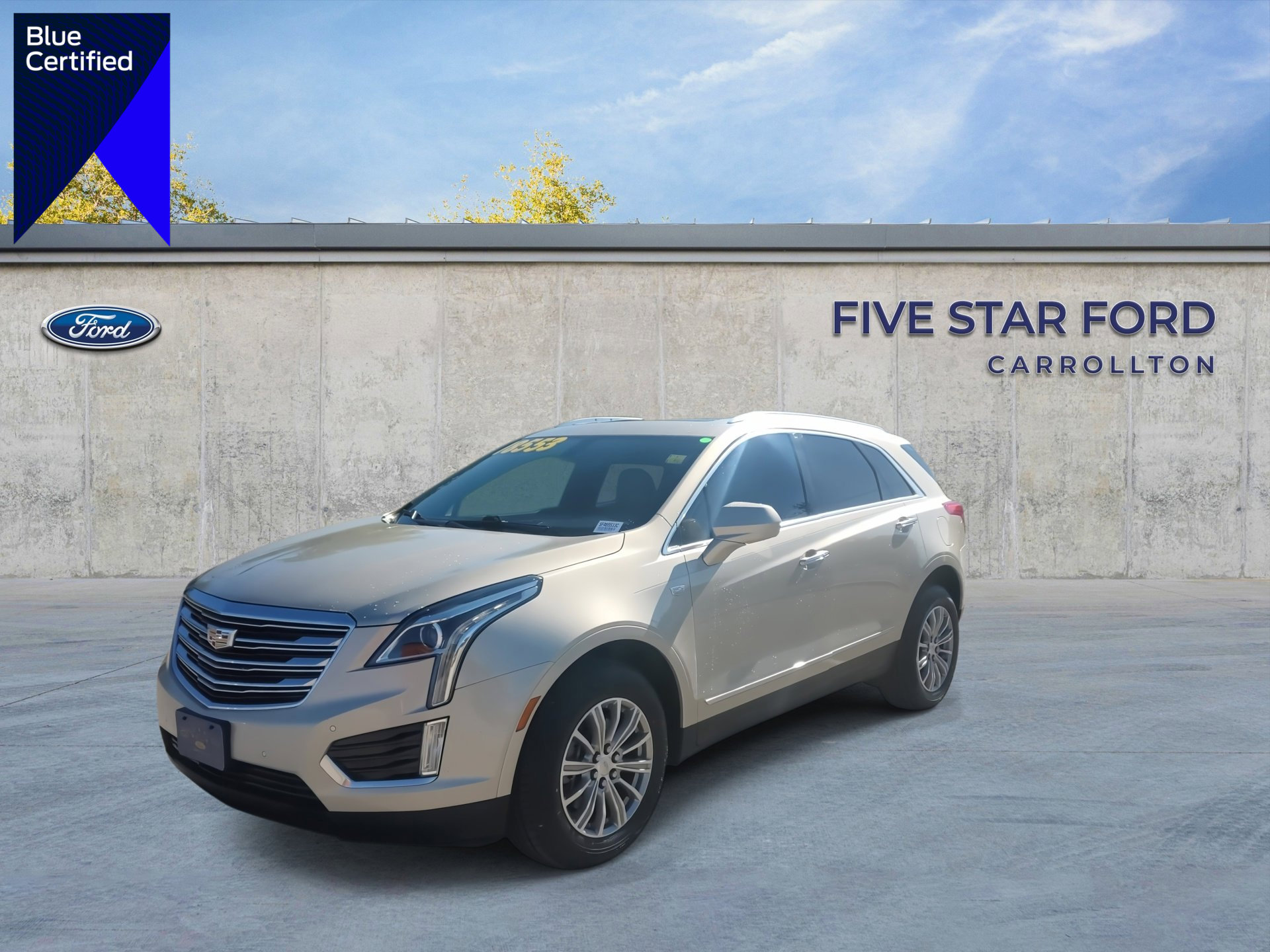 Used 2017 Cadillac XT5 Luxury image 1