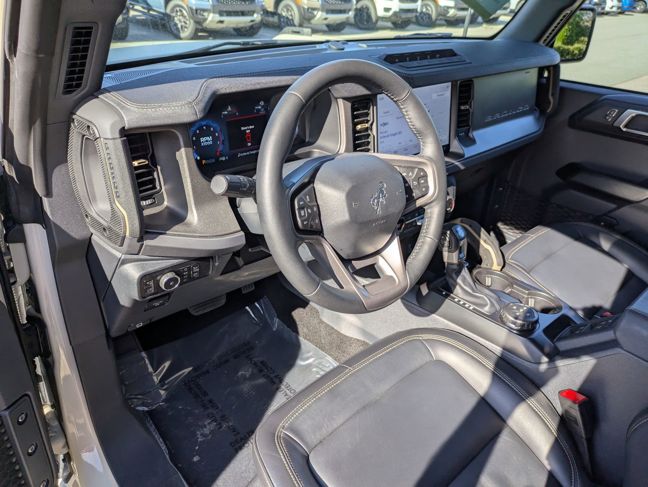 Certified 2025 Ford Bronco Badlands AWD/4WD image 15
