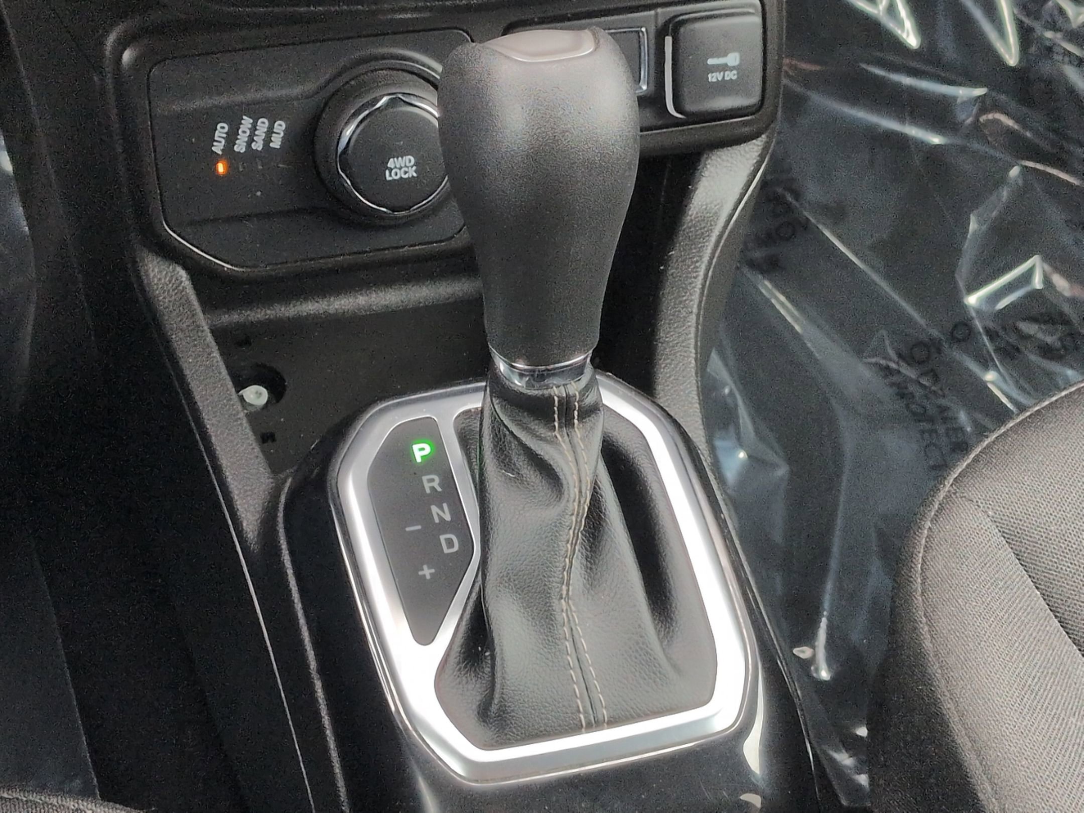 Used 2021 Jeep Renegade Latitude w/ Luxury Group II AWD/4WD image 27