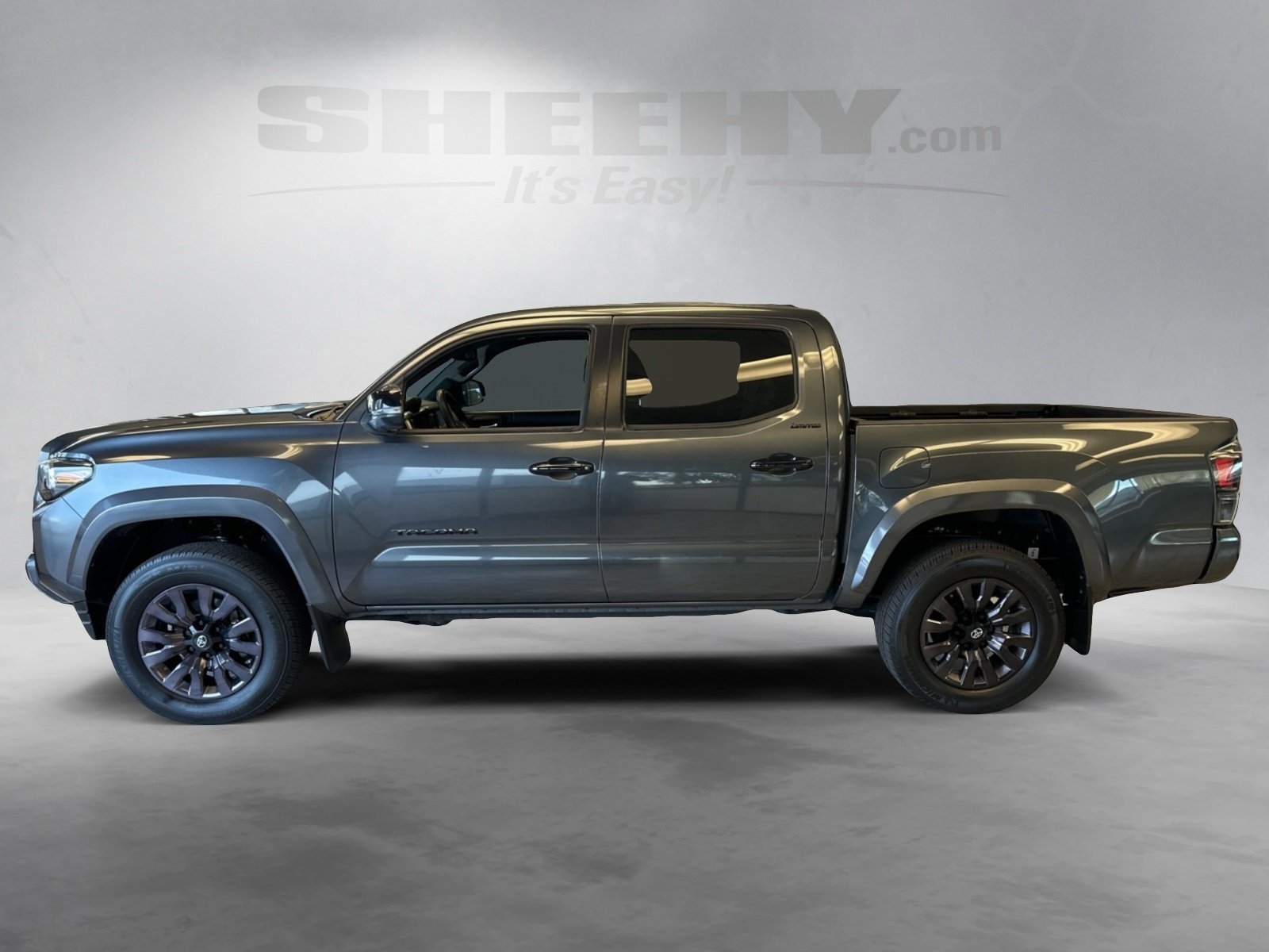 Used 2022 Toyota Tacoma Limited w/ Nightshade Package image 2