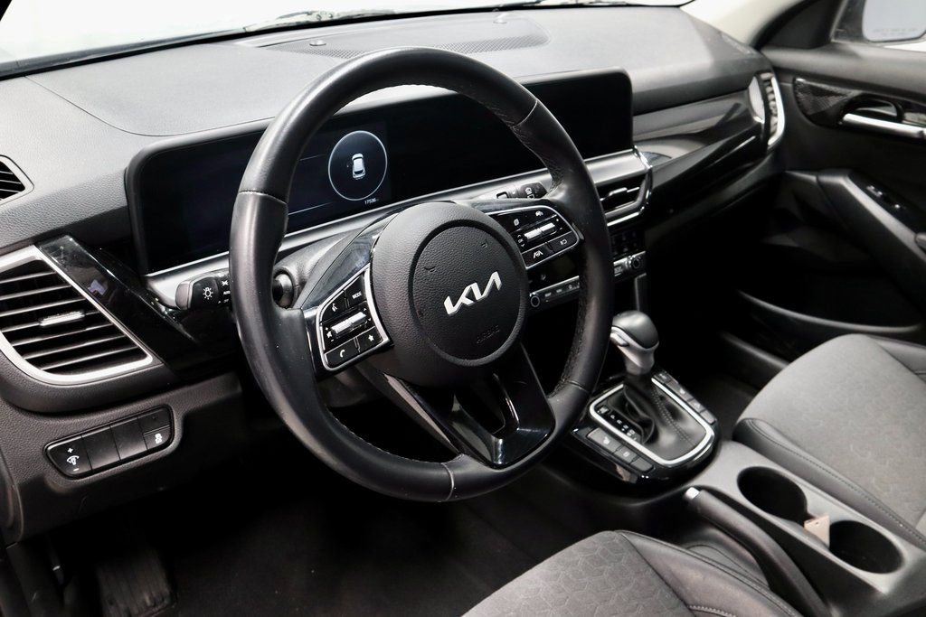 Used 2024 Kia Seltos X-Line image 26