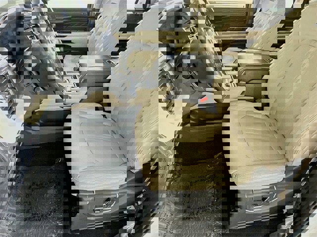 Certified 2022 Ford Expedition Max Platinum image 9