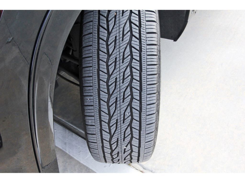 Used 2025 GMC Acadia Denali FWD image 32