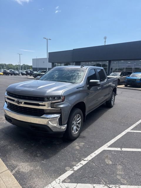 Used 2021 Chevrolet Silverado 1500 LT w/ LPO, Dark Essentials Package AWD/4WD video 2