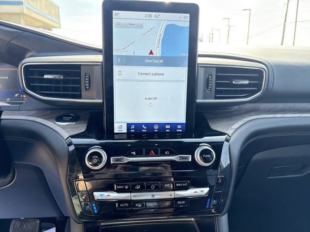 Certified 2022 Ford Explorer Platinum w/ Equipment Group 601A image 33