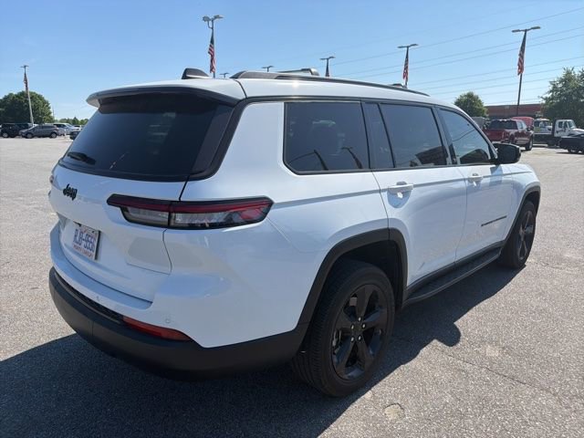 Used 2024 Jeep Grand Cherokee L Altitude image 7