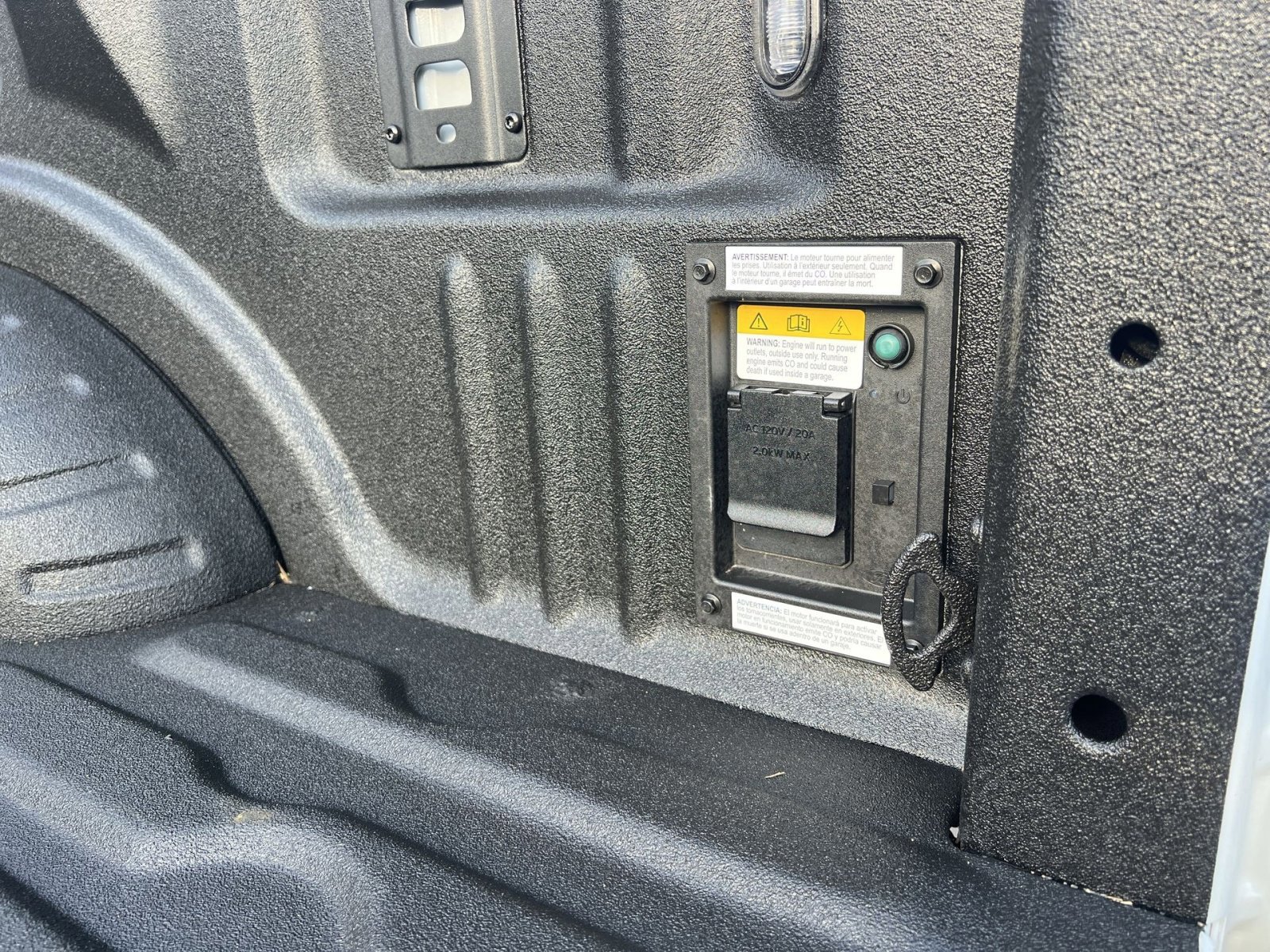 Certified 2025 Ford F350 Platinum w/ Tremor Off-Road Package image 28