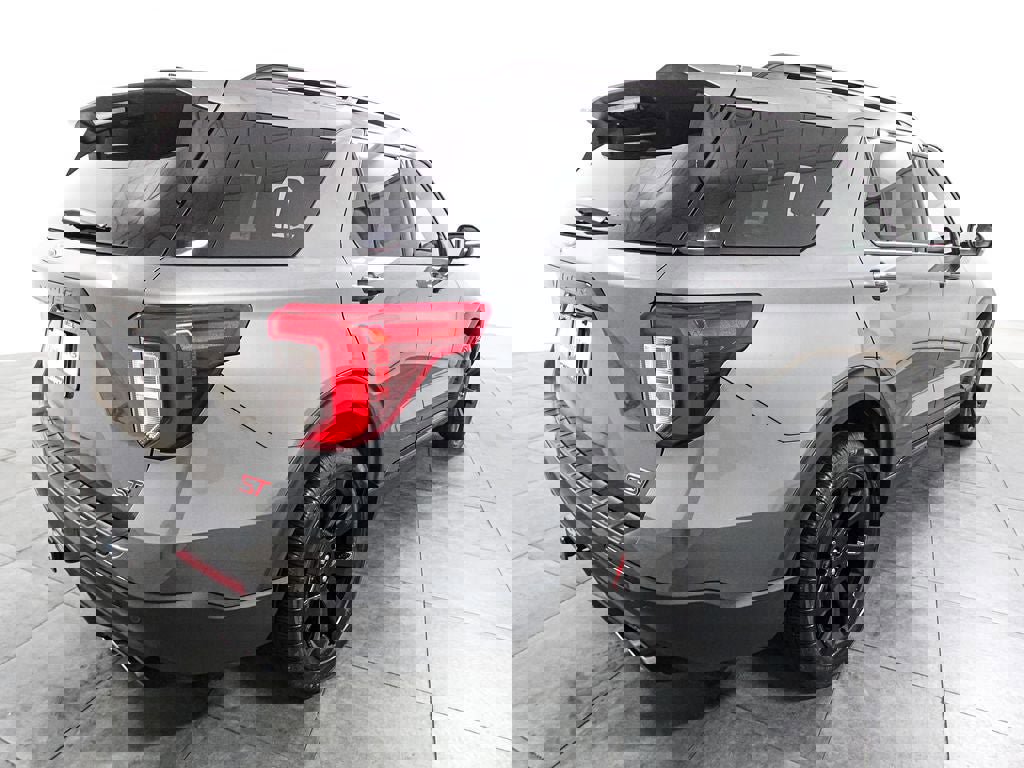 Certified 2023 Ford Explorer ST w/ Equipment Group 401A image 5