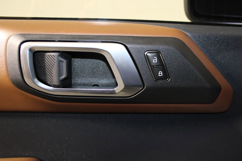 Certified 2023 Ford Bronco Outer Banks w/ Sasquatch Package image 20