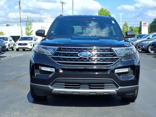 Certified 2020 Ford Explorer XLT w/ Equipment Group 202A AWD/4WD image 2