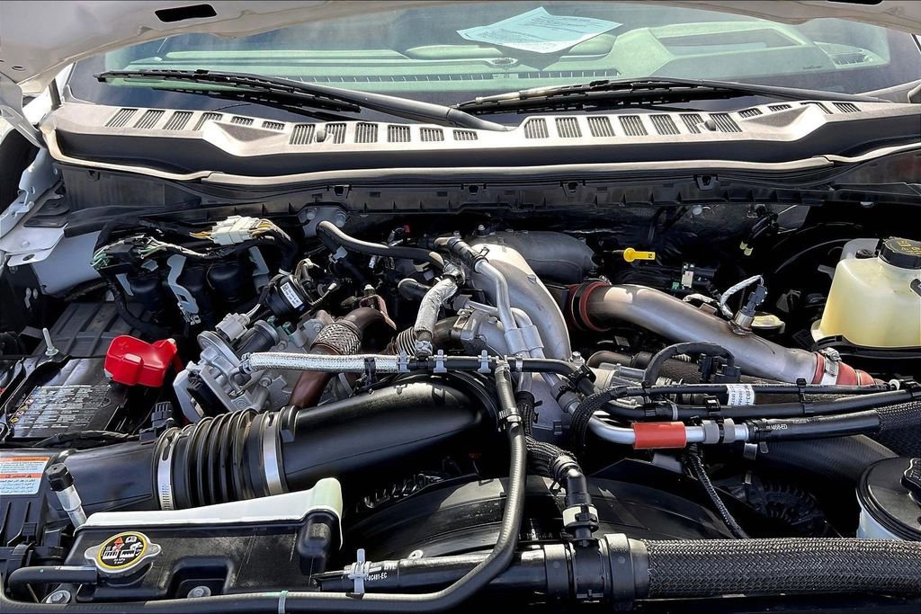 Certified 2024 Ford F350 Platinum w/ Tremor Off-Road Package image 31