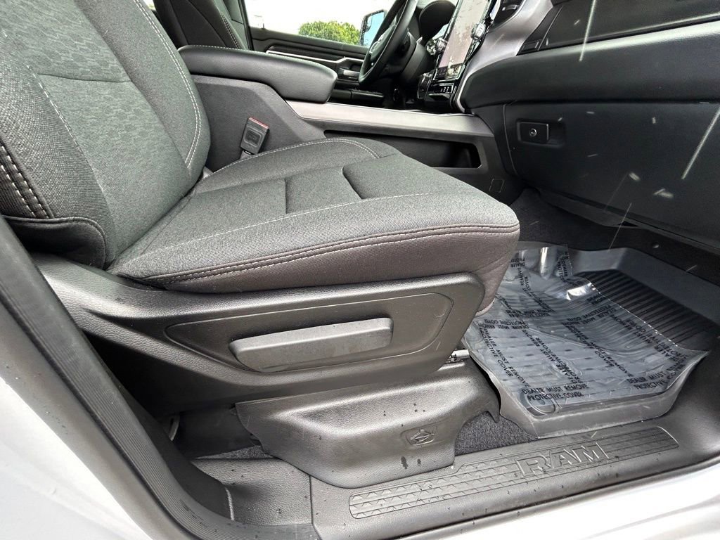Used 2025 RAM 1500 Big Horn RWD image 27