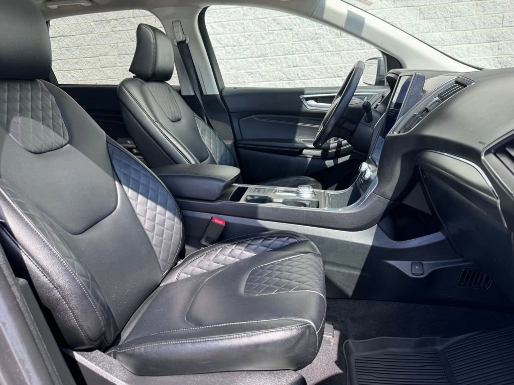 Certified 2023 Ford Edge Titanium AWD/4WD image 18