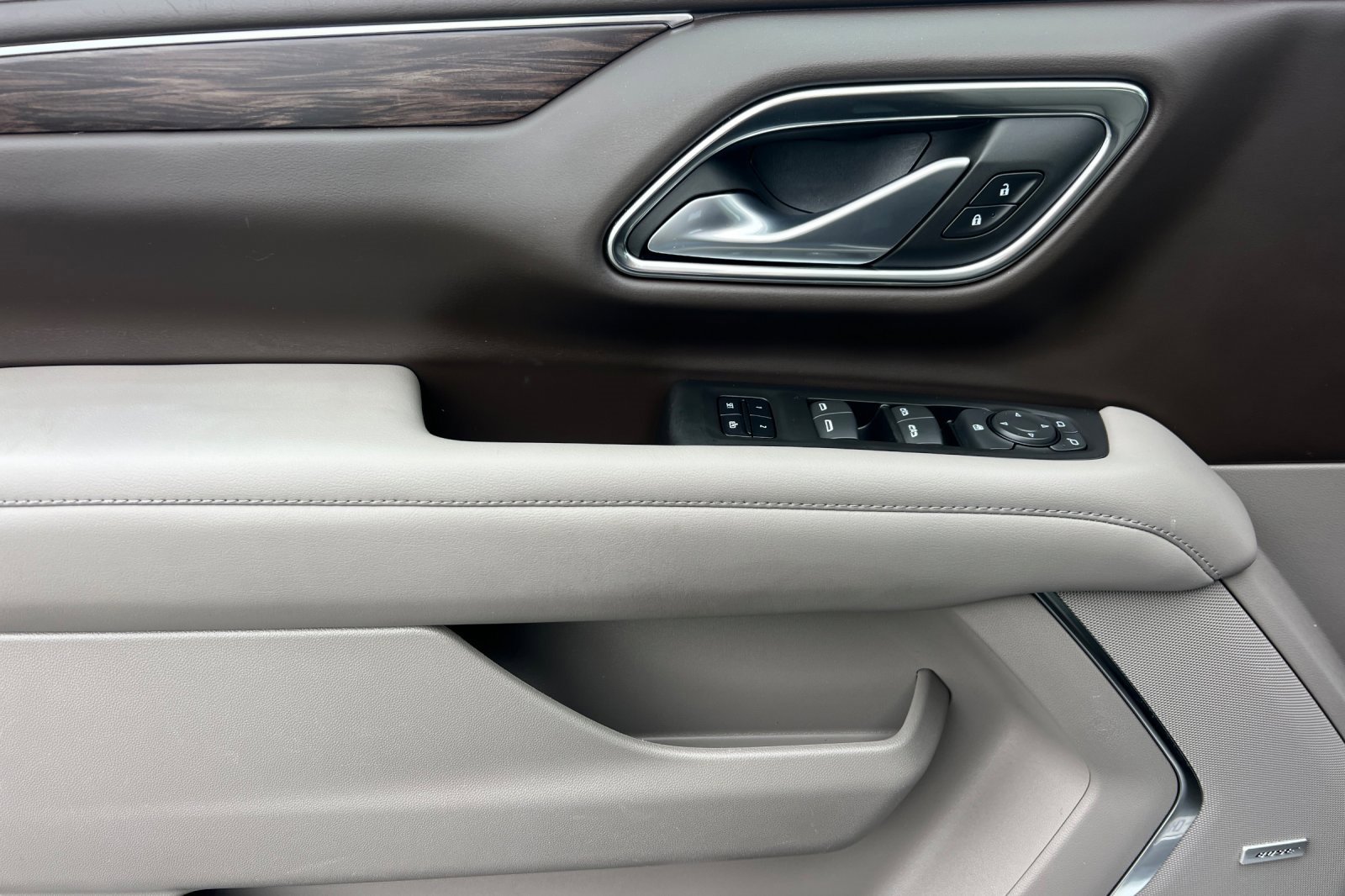 Used 2022 Chevrolet Tahoe Z71 image 12