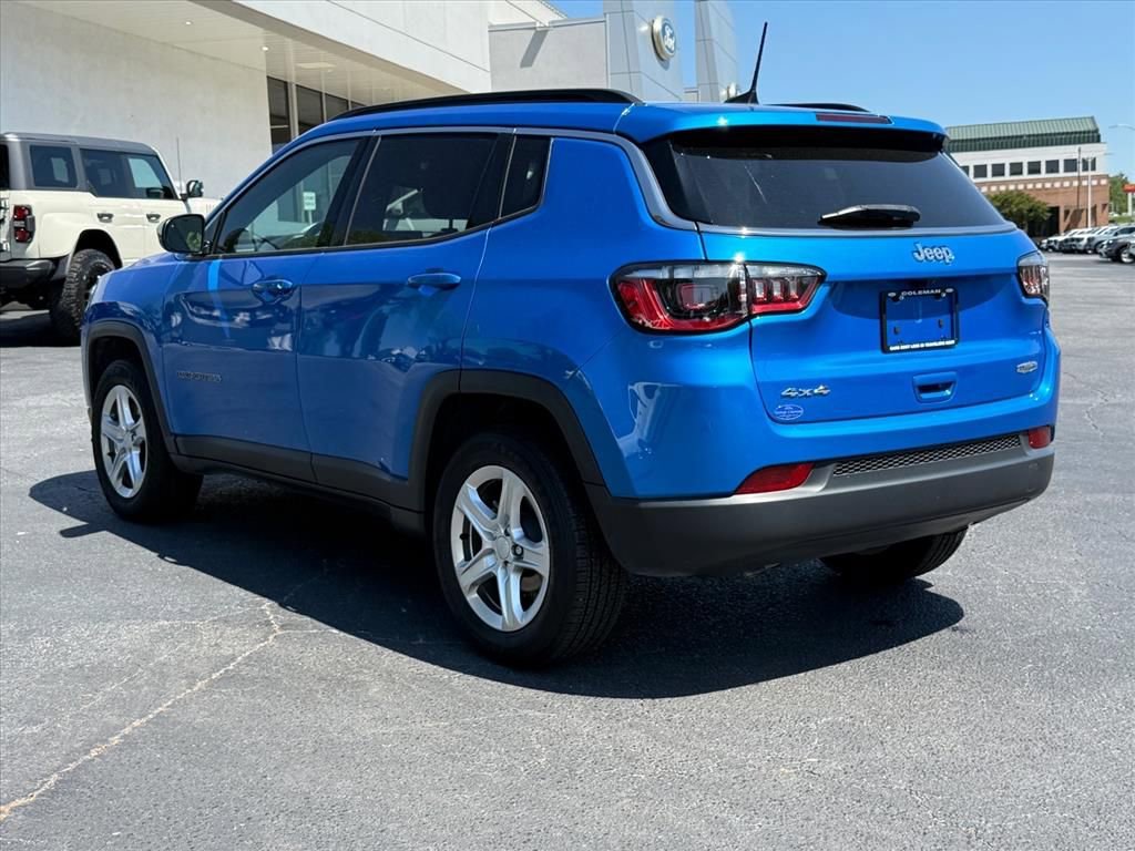 Used 2023 Jeep Compass Latitude AWD/4WD image 6