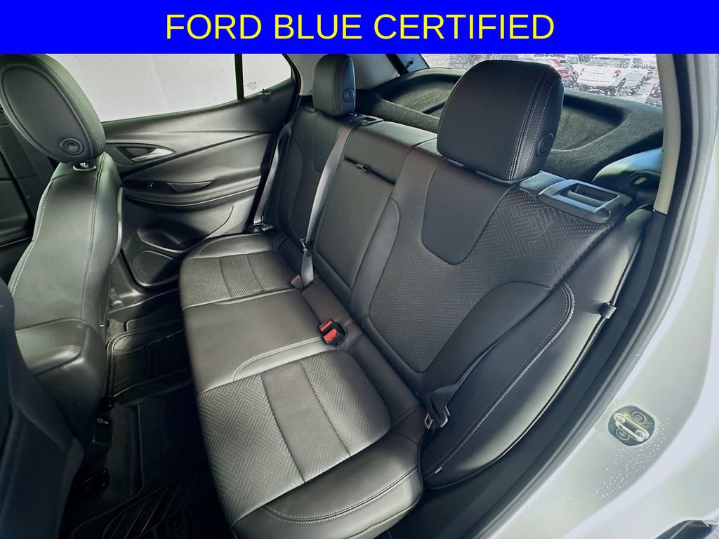 Used 2022 Buick Encore GX Essence FWD image 26
