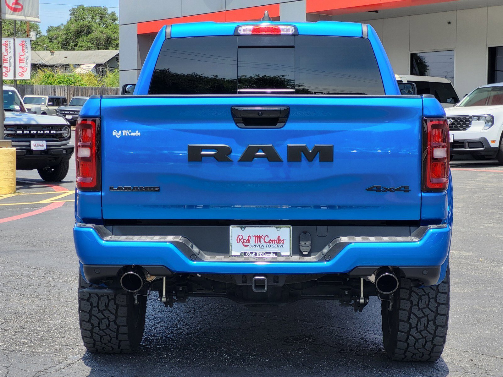 Used 2025 RAM 1500 Laramie w/ Night Edition AWD/4WD image 5