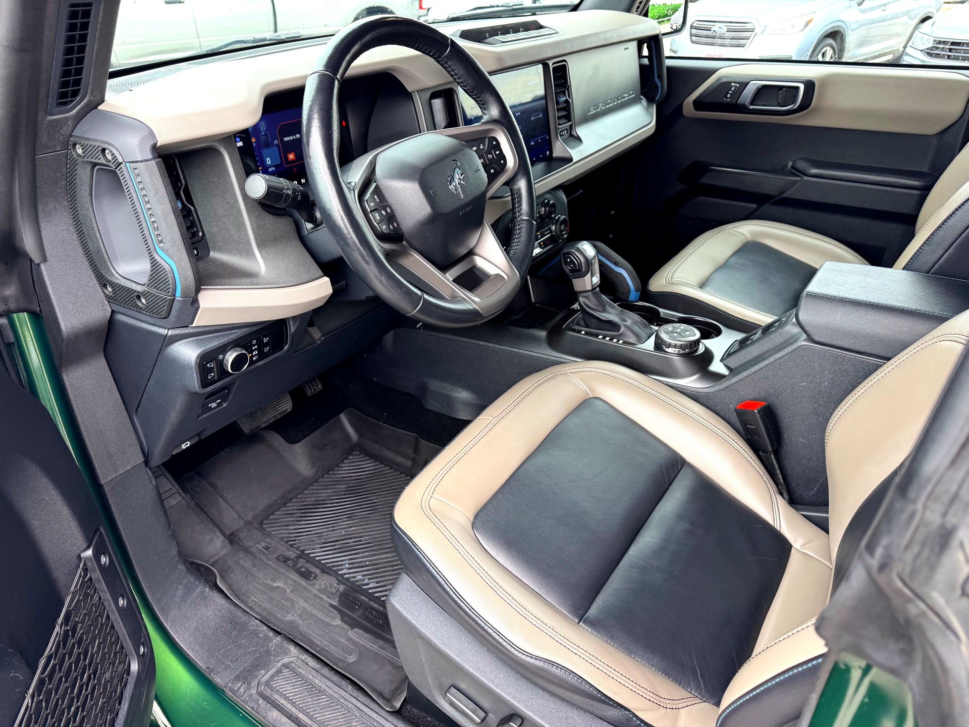 Certified 2024 Ford Bronco Wildtrak AWD/4WD image 12
