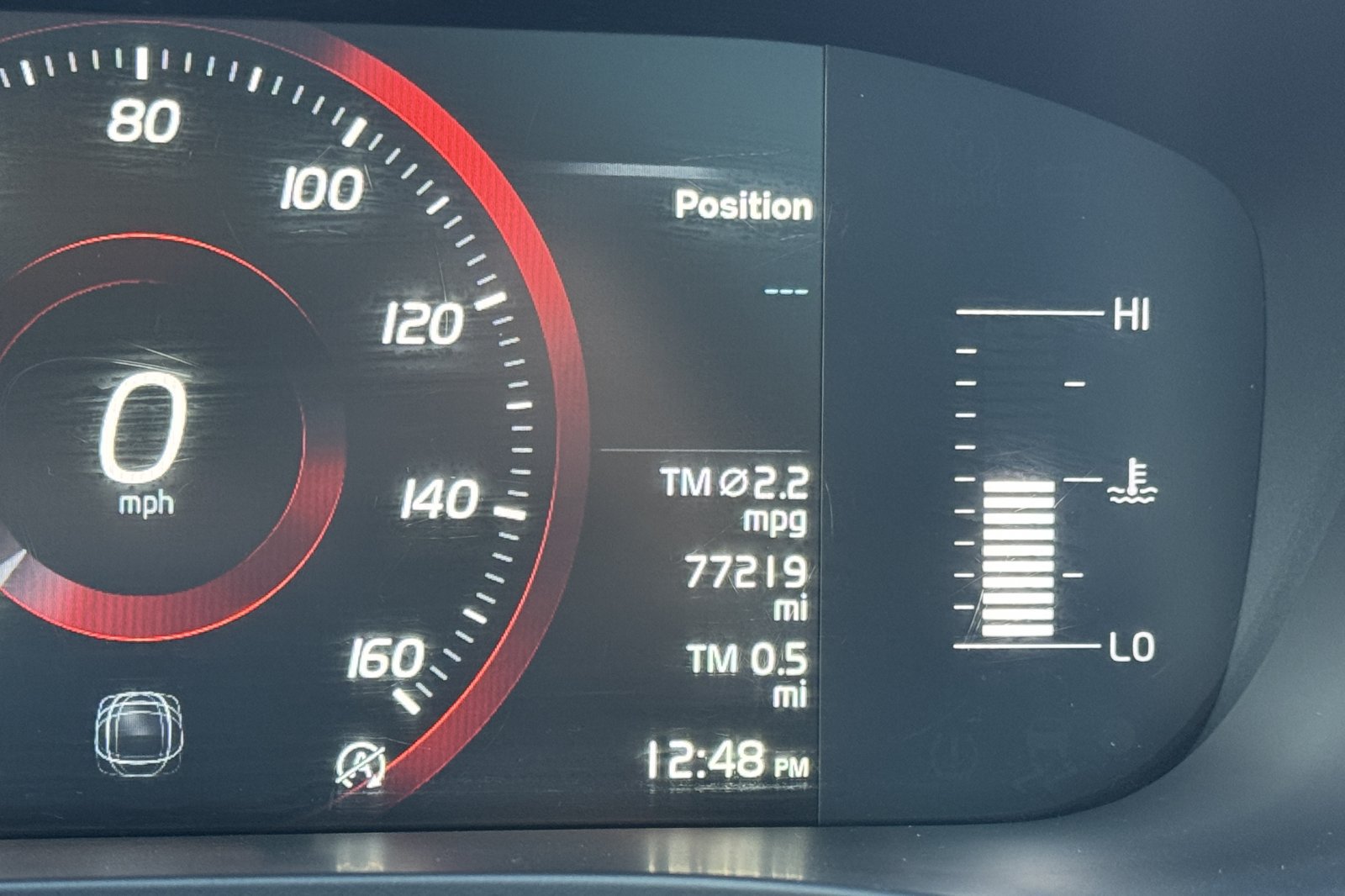 Used 2018 Volvo XC60 T6 Momentum w/ Vision Package AWD/4WD image 25