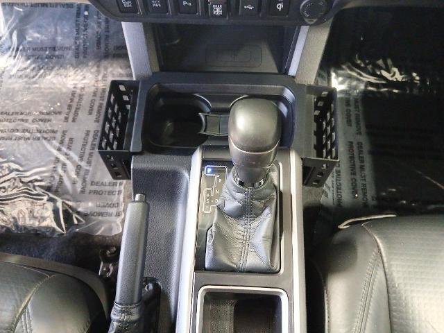 Used 2021 Toyota Tacoma Limited w/ Nightshade Package image 16