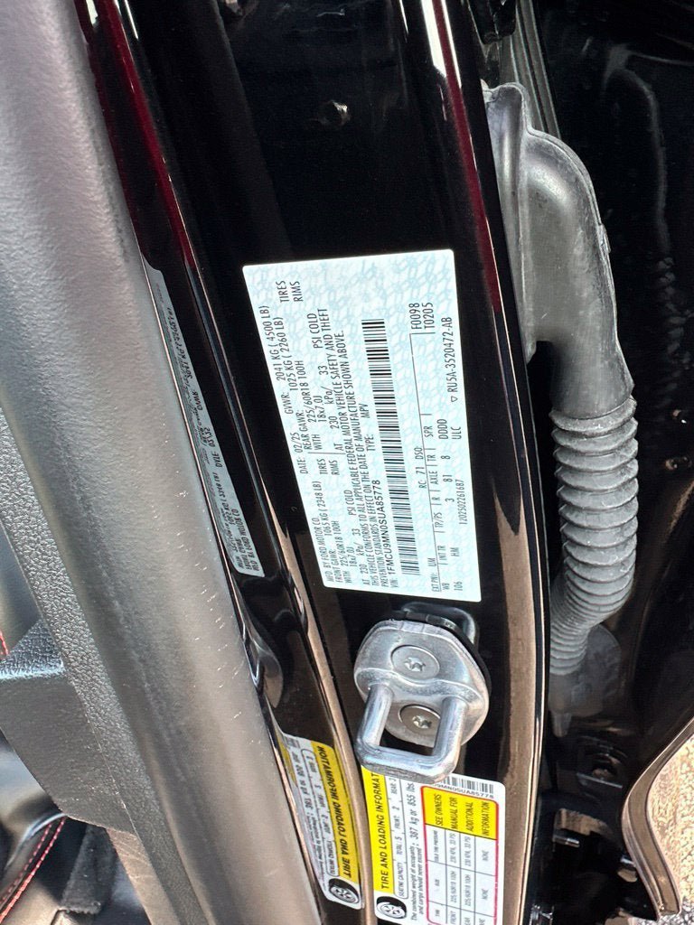 Certified 2025 Ford Escape ST-Line AWD/4WD image 14