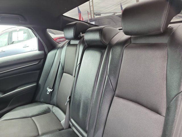 Used 2019 Honda Accord Sport image 13