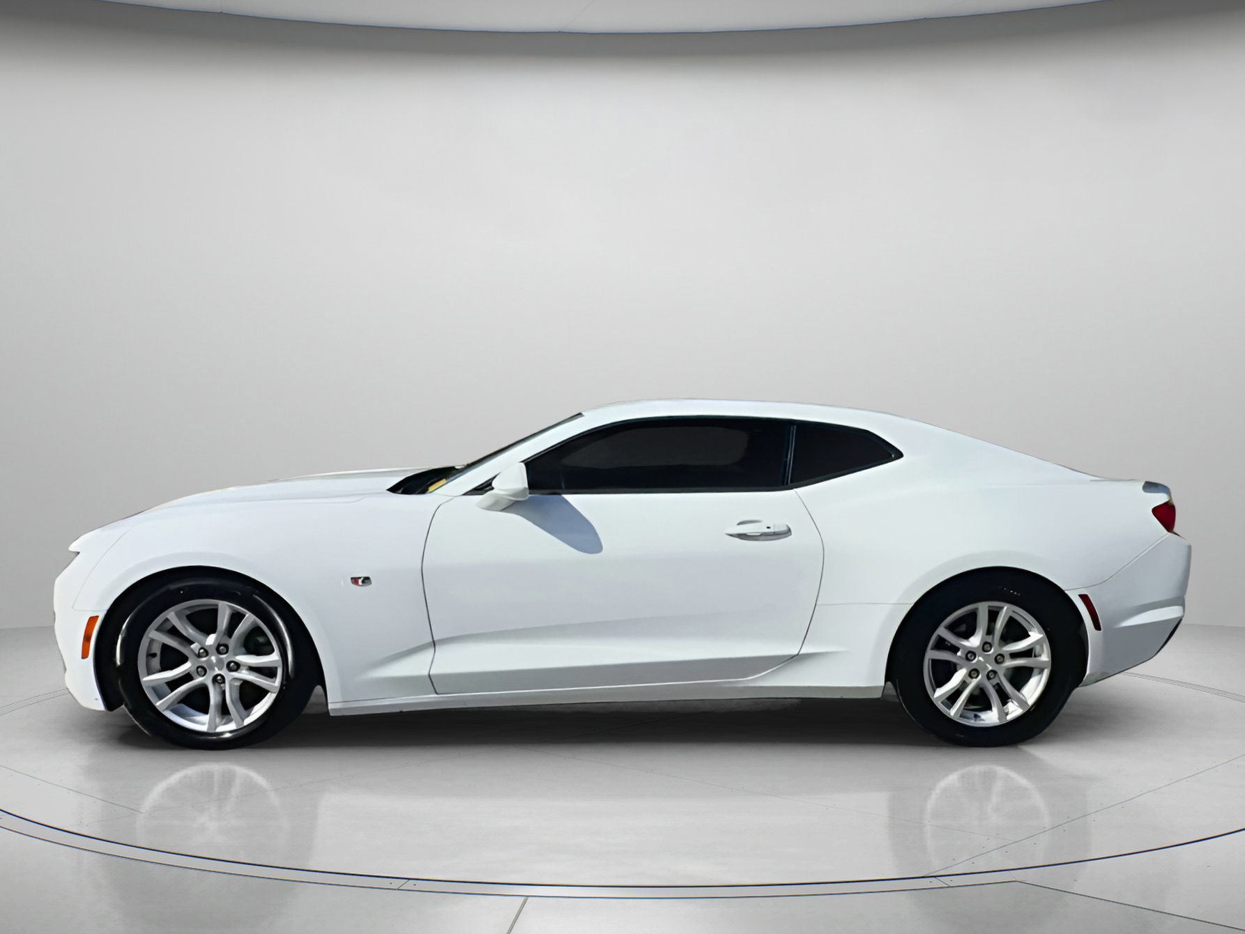 Used 2020 Chevrolet Camaro LS image 9
