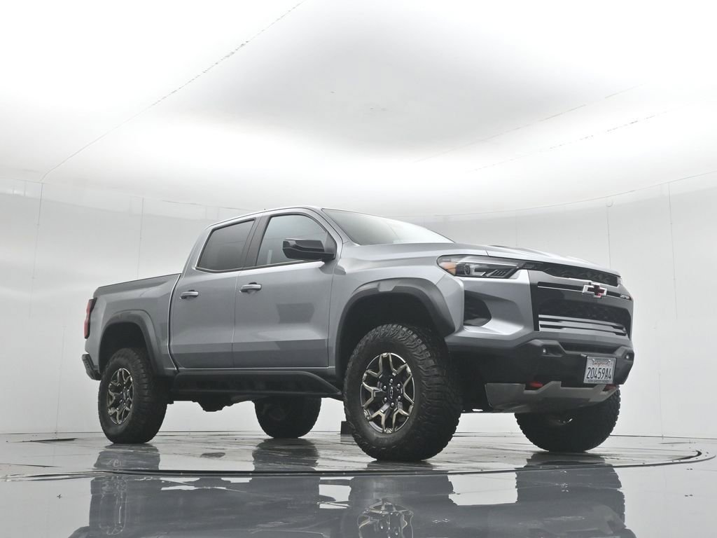 Used 2024 Chevrolet Colorado ZR2 w/ Technology Package image 50