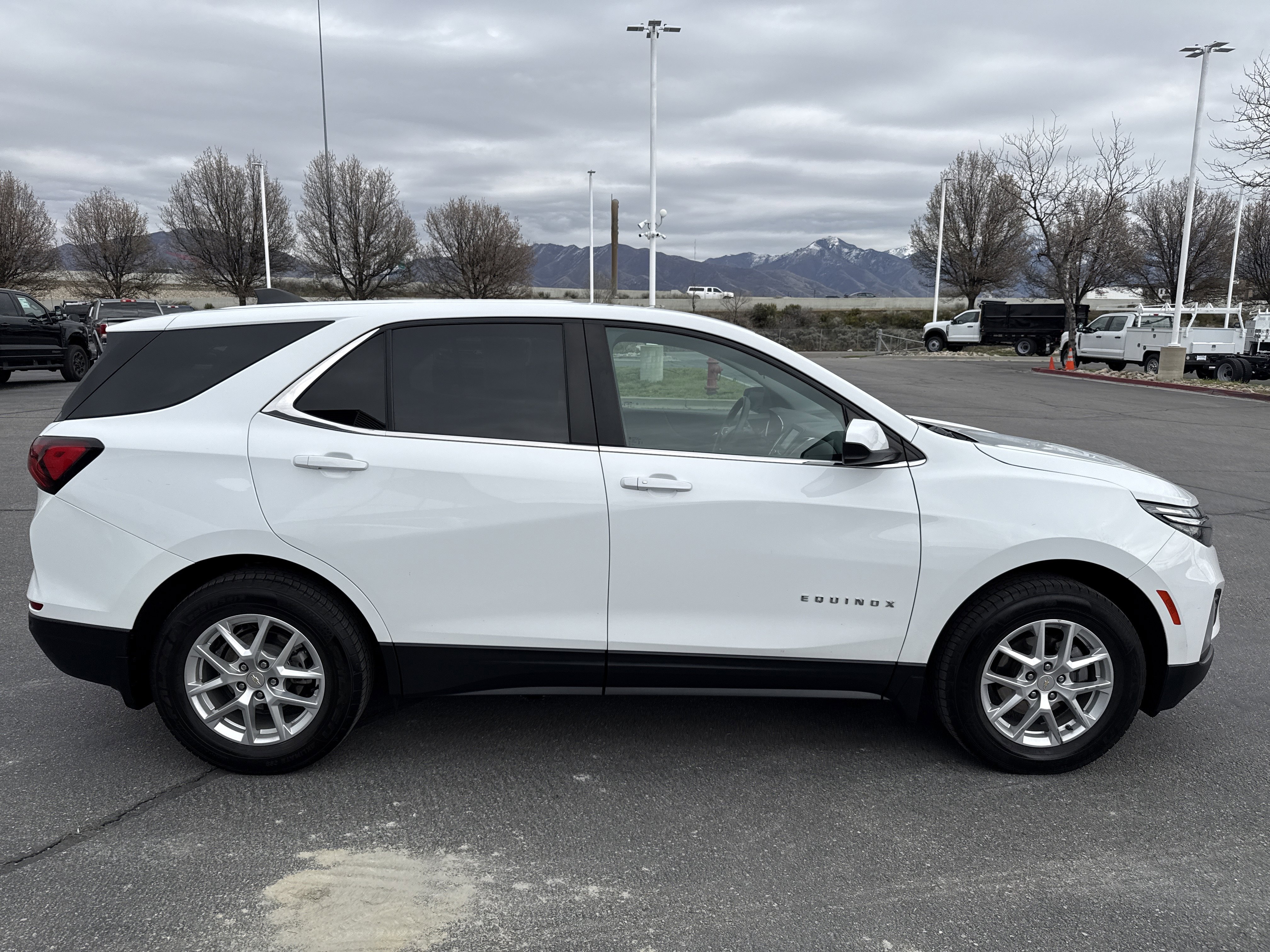 Used 2023 Chevrolet Equinox LT w/ LPO, Floor Liner Package image 6