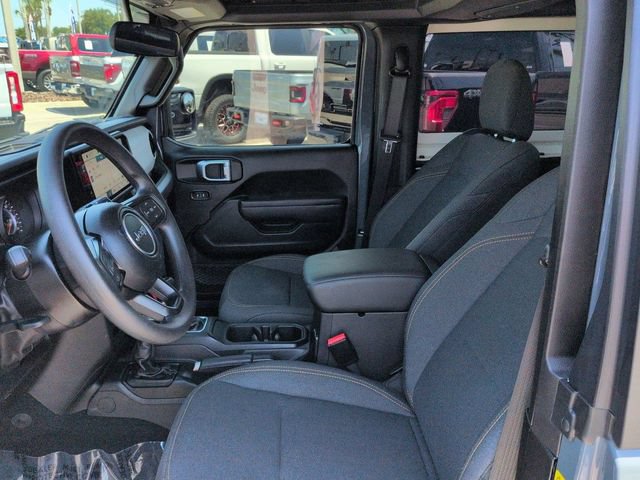 Used 2025 Jeep Wrangler Sport AWD/4WD image 15