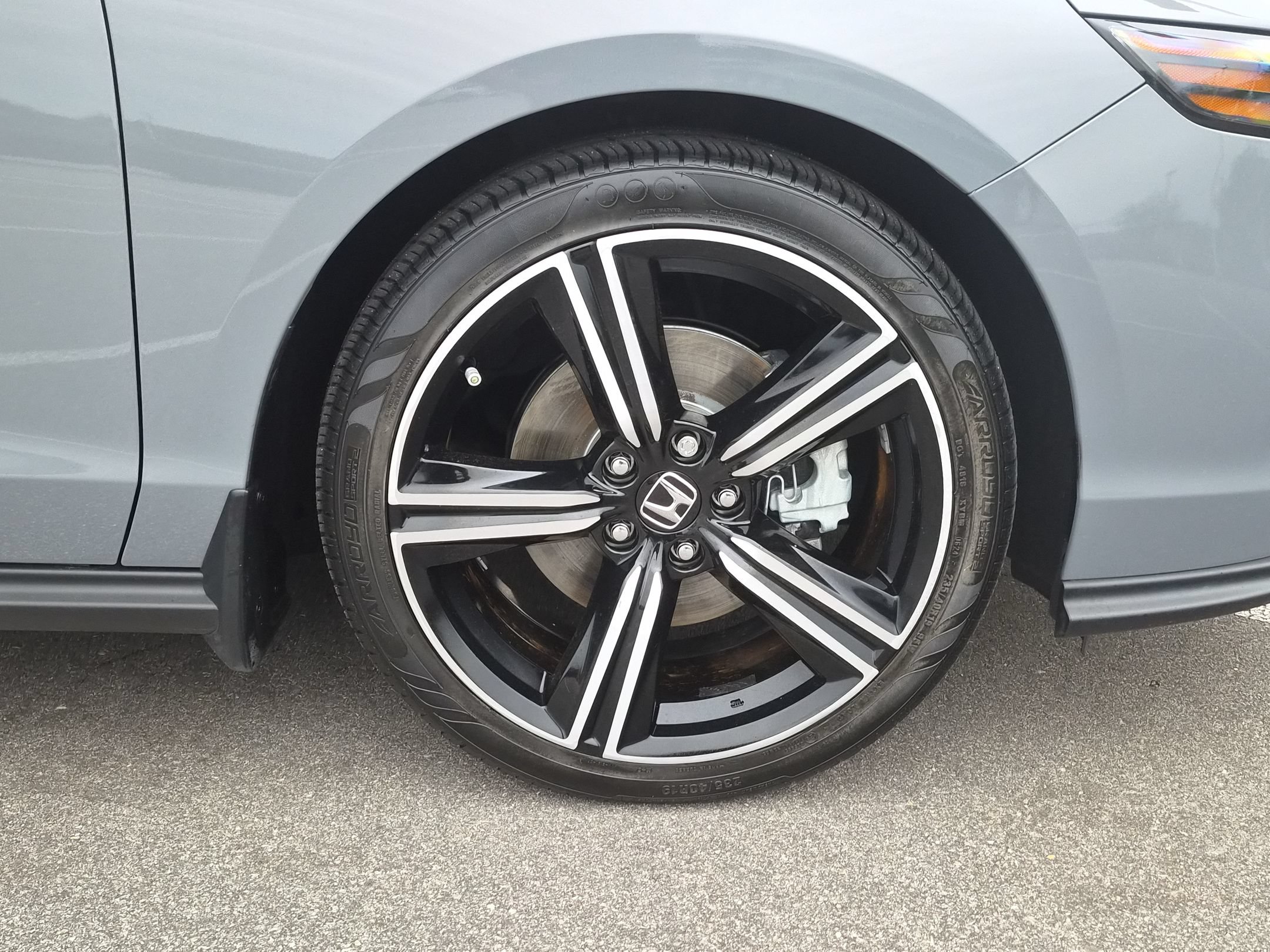 Used 2023 Honda Accord Sport image 11